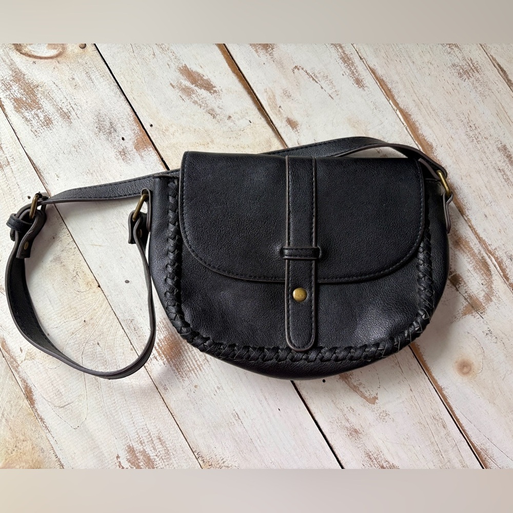 G.H. BASS & Co. faux leather crossbody saddle bag purse equestrian preppy EUC